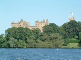 Linlithgow Palace and Linlithgow Loch
